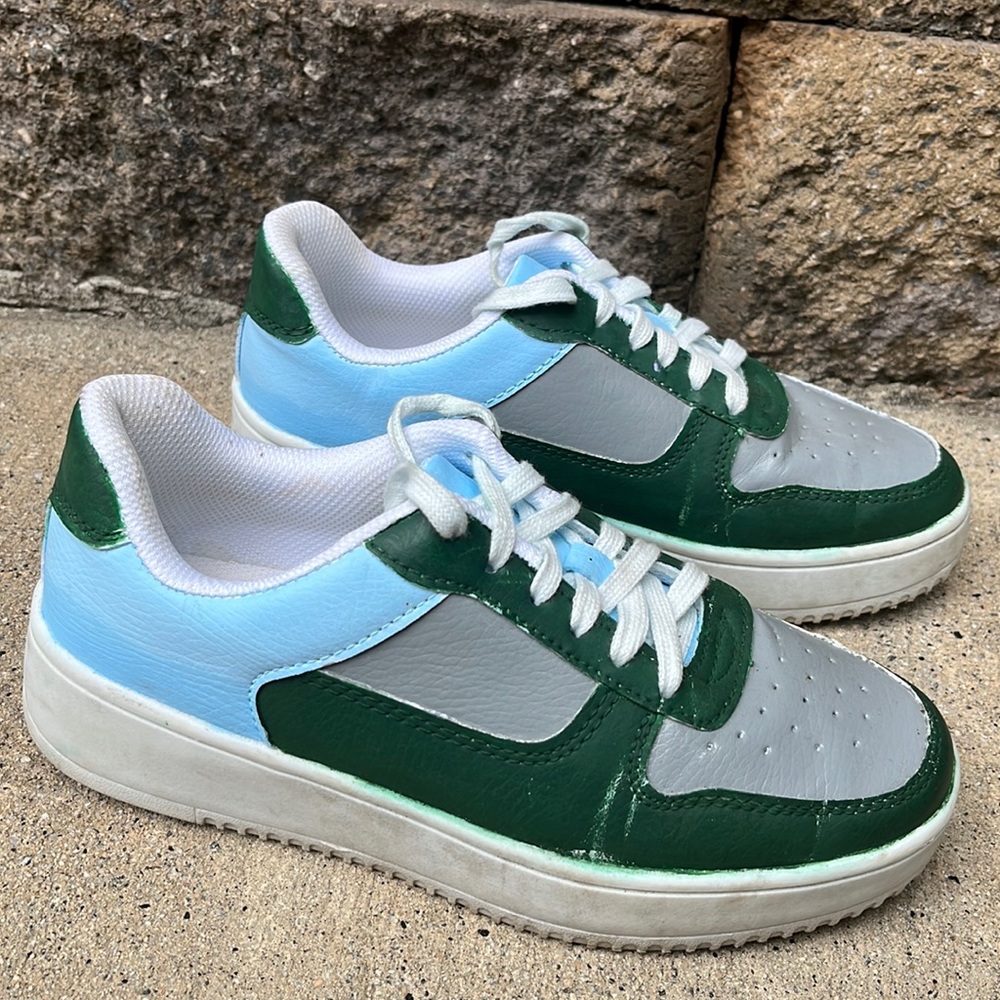 NOBO hand painted 6 ½ Woman’s. Colors: grey, green, light blue w/ white laces